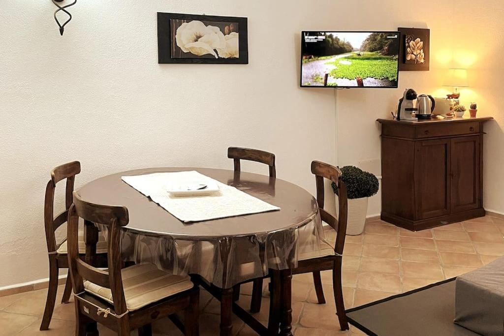 Looney Tunes Home Olbia Eksteriør bilde