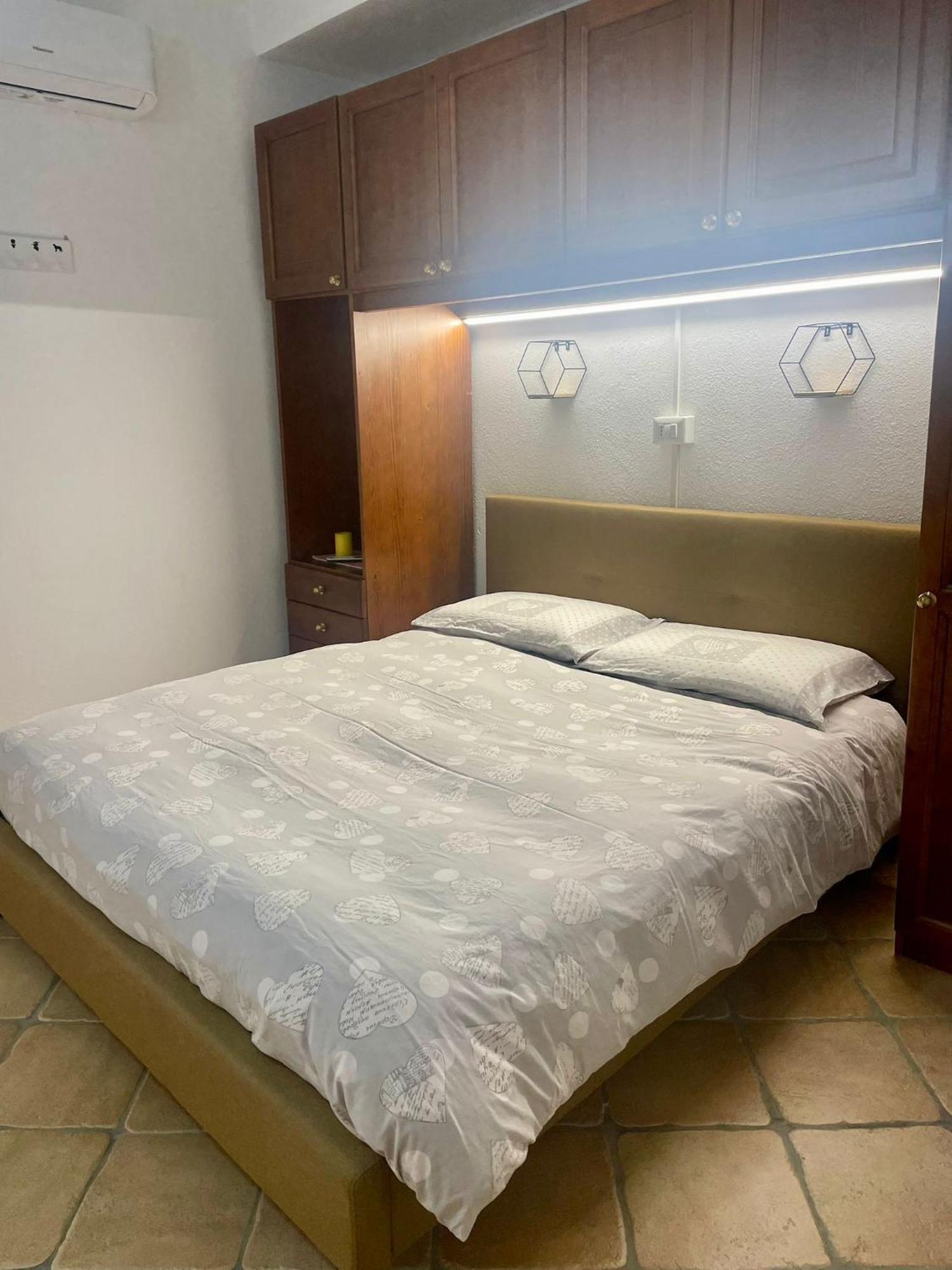 Looney Tunes Home Olbia Eksteriør bilde