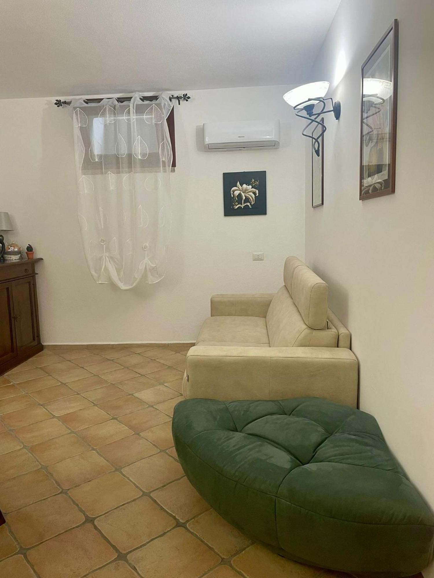 Looney Tunes Home Olbia Eksteriør bilde